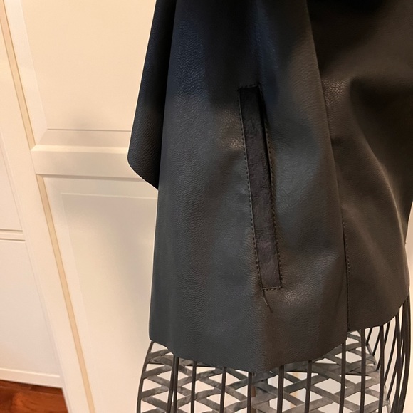 Veto Moda vegan leather jacket with faux suede lining - Picture 7 of 8